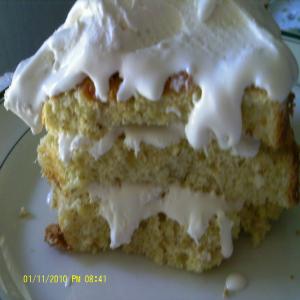 Banana Cream Chiffon Cake With Whipped Cream Filling image