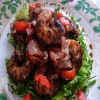 Blackened Shrimp With Onions and Tomatoes_image