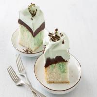 Grasshopper Fudge Cake image