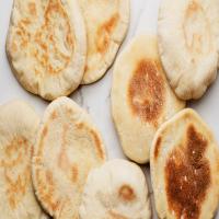 Quick and Easy Homemade Pita Bread_image