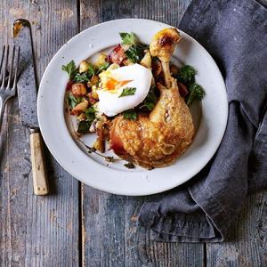 Confit chicken legs with potato hash & poached egg_image