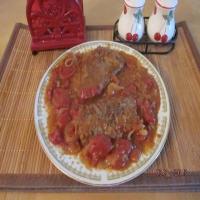 Boneless Beef Cubed Steak in Tomato, Onion Gravy_image