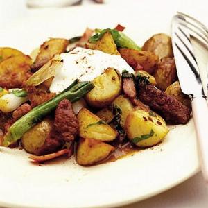Liver & bacon sauté with potatoes & parsley_image