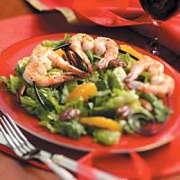 Romaine Pecan Salad with Shrimp Skewers_image