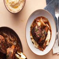 Slow Cooker Red Wine Braised Ranch Short Ribs_image