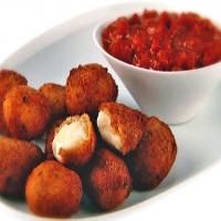 Deep-Fried Bocconcini with Spicy Tomato and Garlic Chutney image