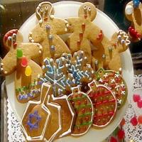 Gingerbread People Holiday Cookie Projects: White Snowflakes, Dreidel Trios and Ornaments image
