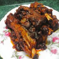 Spicy Pork Ribs With Garlic and Tomatoes_image