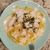 Scallops and Spinach over Pasta image