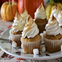 Sweet Potato Cupcakes with Toasted Marshmallow Frosting_image