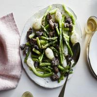 Asparagus, Spring Onion, and Morel Mushroom Sauté_image