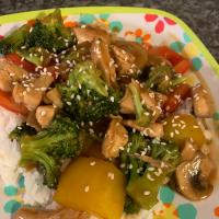 Stir-Fry Chicken and Vegetable Delight image