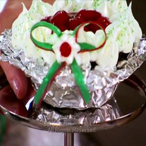 Holiday Wreath Cupcakes image