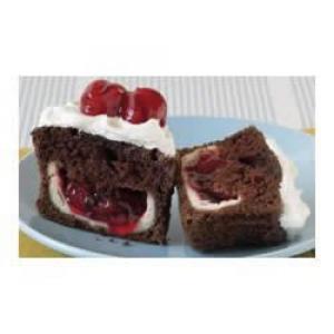 PHILLY Blackforest Stuffed Cupcakes_image