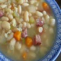 Mama's Ham and White Bean Soup_image