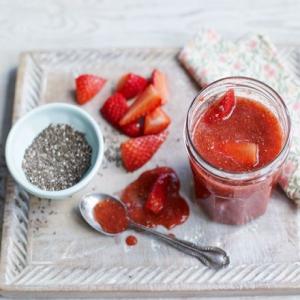 Raw strawberry jam image