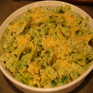 Bow Tie Pasta/Green Vegetables in Buttermilk Sauce_image