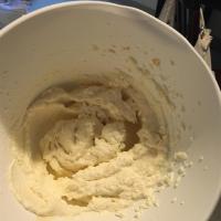 Whipped Cream Icing I_image