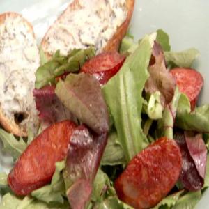 Bolo Salad with Chorizo, Cabrales Blue Cheese, and Tomatoes_image