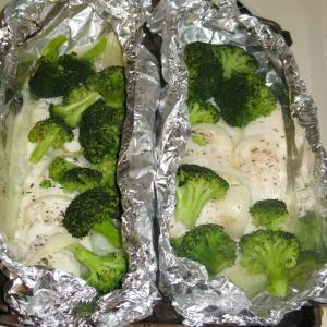 Herbed Fish and Vegetables Barbecued or Oven Baked_image