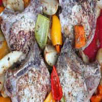 Pork Chops With Potatoes and Vinegar Peppers Recipe_image
