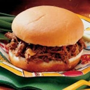 Tangy Barbecue Sandwiches_image