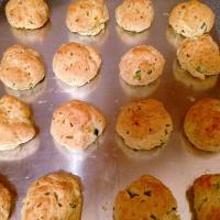 Cheddar and Jalapeno Biscuits_image