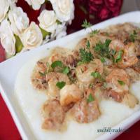 Shrimp and Grits with Andouille Cream Sauce_image