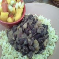 Caribbean Black Beans With Mango Salsa over Brown Rice_image