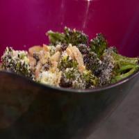Broccoli and Cashew Crunch image