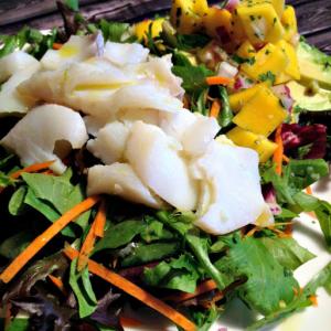 Fish Taco Salad with Garlic Lime Vinaigrette & Mango Salsa Recipe - (4.6/5)_image