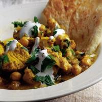 Fragrant chicken curry with chick peas image