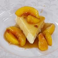 Holly's Peach Flambe Cheesecake_image