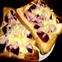 White Toast With Cheddar and Beetroot_image