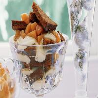 Gingerbread Trifle with Cognac Custard and Pears image