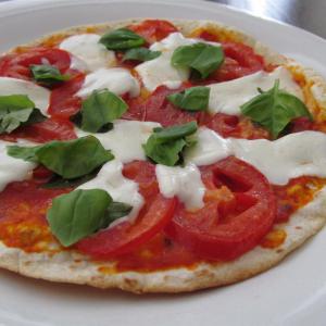 Crispy Tomato Basil Pesto Flatbread Pizzas image