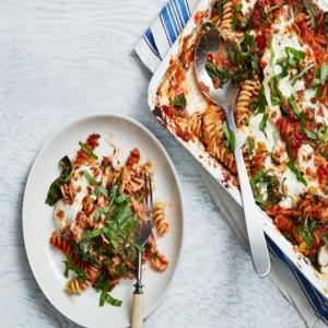 Herby Chicken and Spinach Baked Pasta with Fresh Mozzarella image