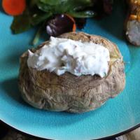Basic Baked Potato With Bacon, Sour Cream & Chive Topping_image