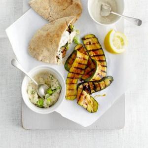 Spicy courgette pitta pockets_image