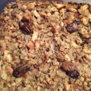 Mom's Smoked Oyster Stuffing_image