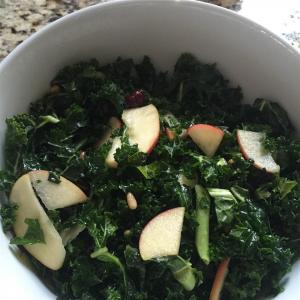 The Talk of the Potluck Kale and Apple Salad_image