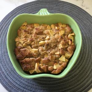 Easy Apple Bread Pudding_image