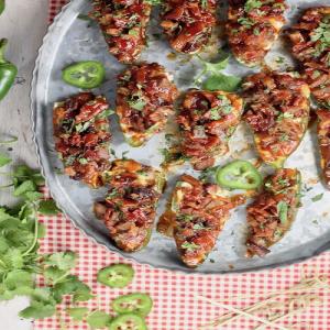 Jalapeño Poppers with Brisket and Bacon_image