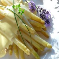 Spargel - White Asparagus With Easy Hollandaise Sauce_image