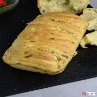 No-Knead Garlic Pull-Apart Bread Loaf_image