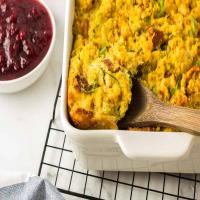 Mom's Traditional Southern Cornbread Dressing_image