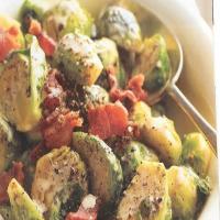 CREAMY BRUSSELS SPROUTS WITH PEPPERED BACON_image
