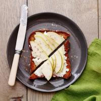 Pear and Goat Cheese Toast_image