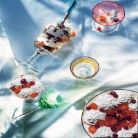 Gingerbread Trifle With Candied Kumquats and Wine-Poached Cranberries_image