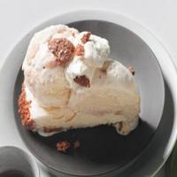 Peach Ice Cream Pie with Amaretti Cookie Crust_image